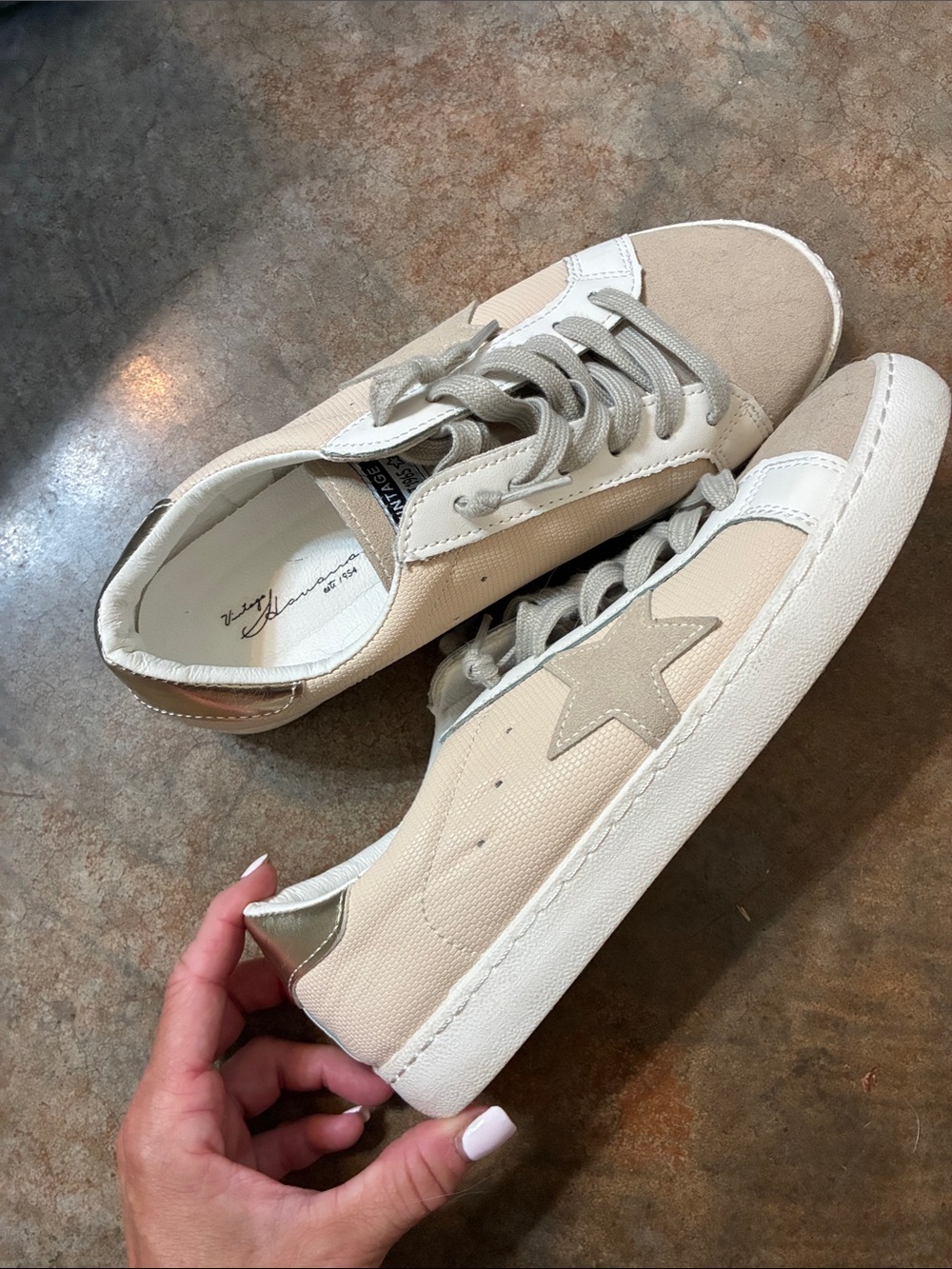 Vintage Havana Beige and White Star Sneakers